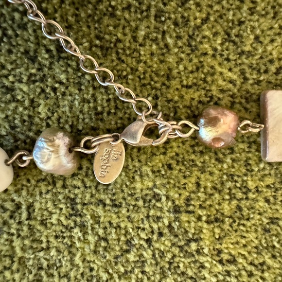 Freshwater pearl and mother of pearl necklace - Picture 3 of 5
